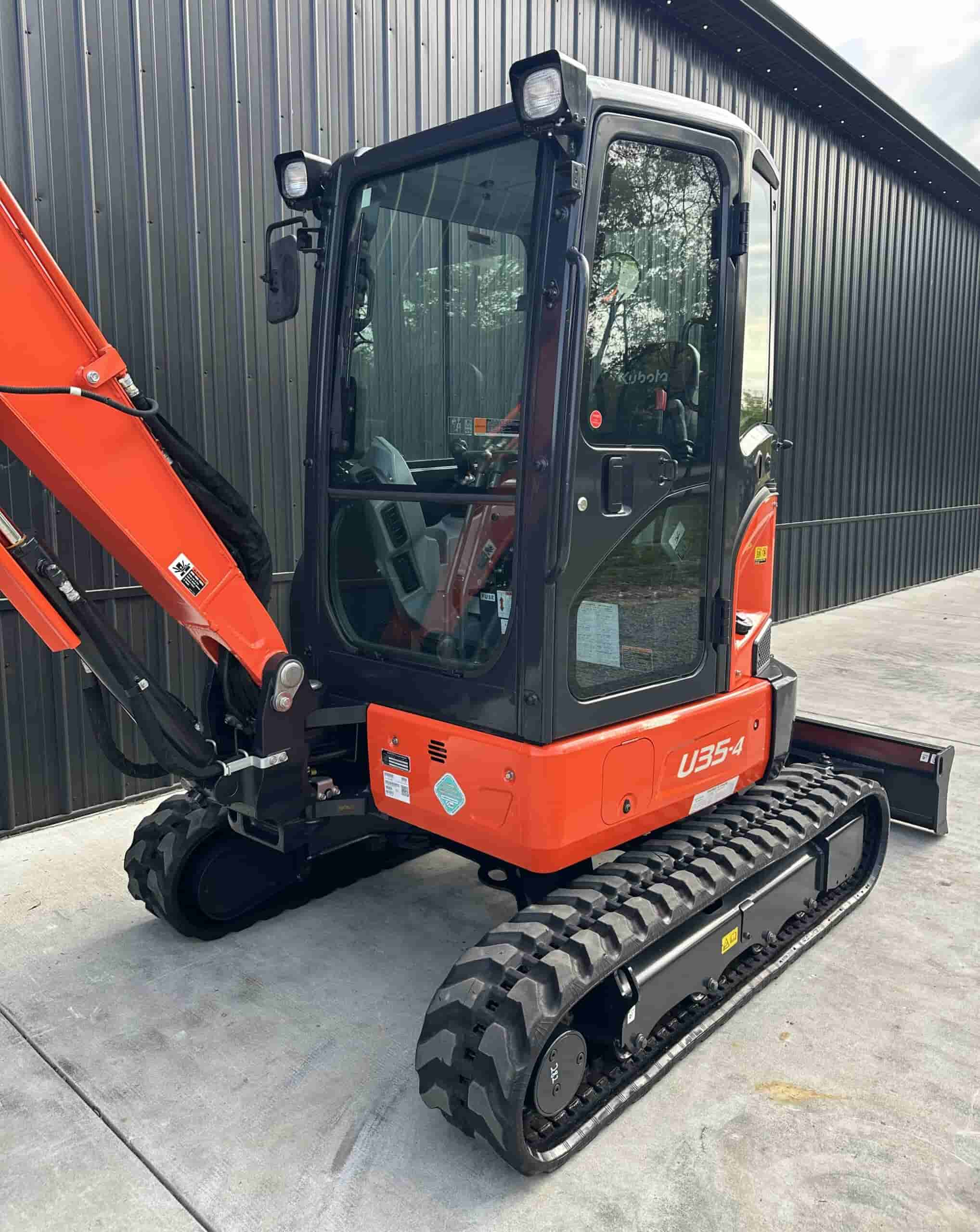 2021 KUBOTA U35-4
